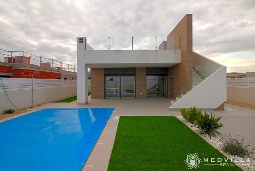 Moderne villa op loopafstand van historische stad Aspe in Medvilla Spanje