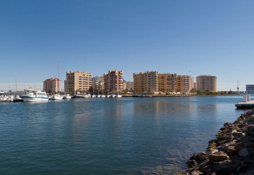 Apartments with sea view, La Manga del Mar Menor in Medvilla Spanje