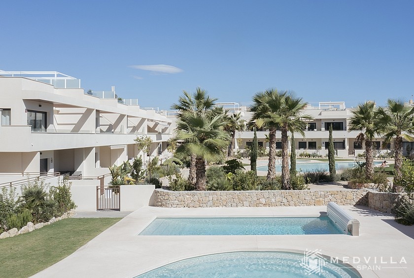 2 slaapkamer Appartement met tuin in Torrevieja in Medvilla Spanje