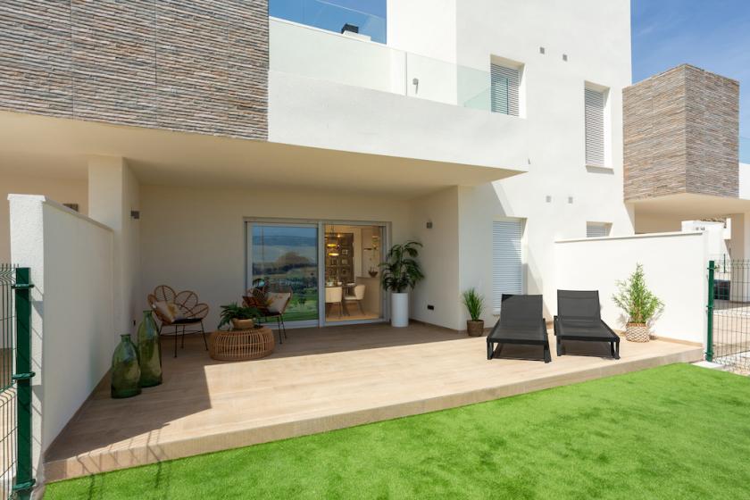 2 !bedroom Appartement met tuin ! EN La Finca Golf in Medvilla Spanje