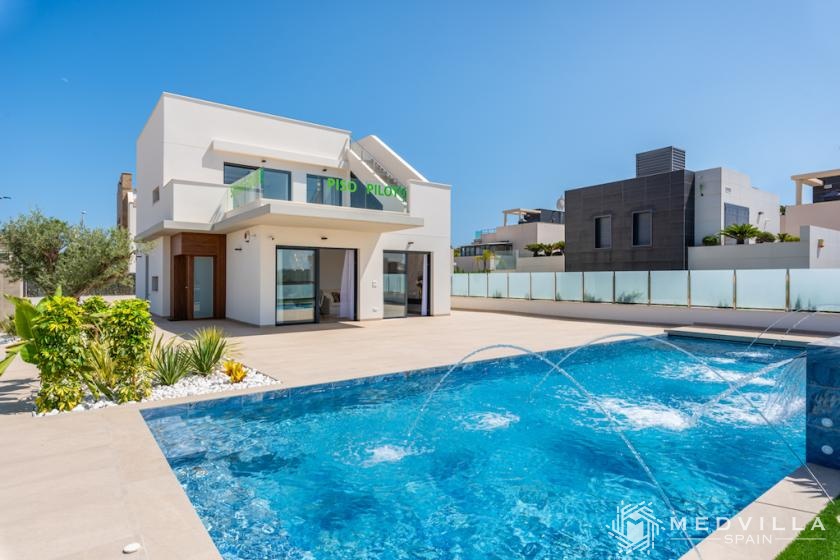 3 slaapkamer Villa in Dehesa De Campoamor in Medvilla Spanje
