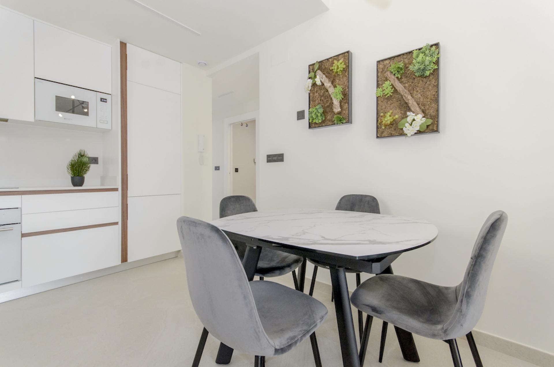 2 !bedroom Appartement met tuin ! EN Torrevieja - Nieuwbouw in Medvilla Spanje