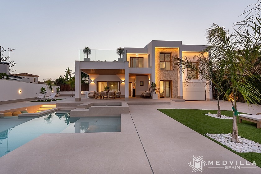 5 slaapkamer Villa in Campoamor - Orihuela Costa in Medvilla Spanje