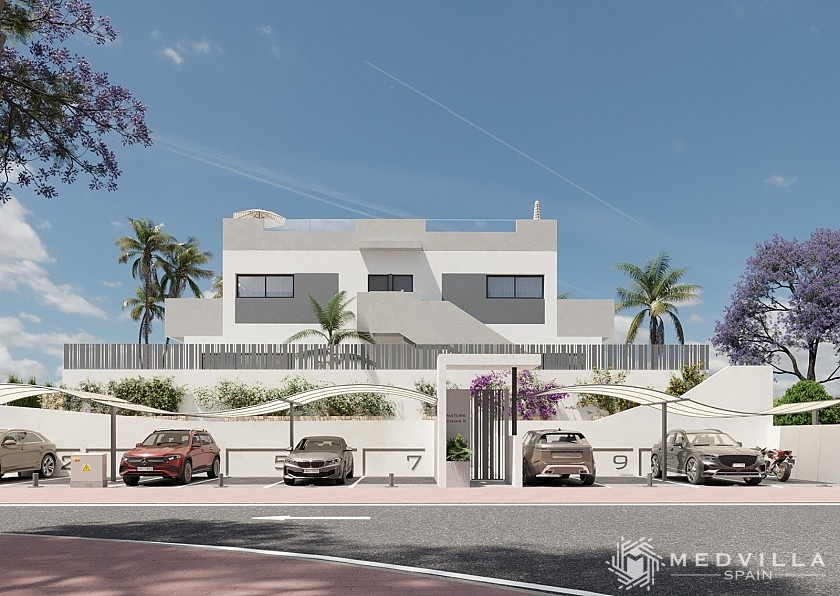 2 slaapkamer Appartement met dakterras in Torrevieja in Medvilla Spanje