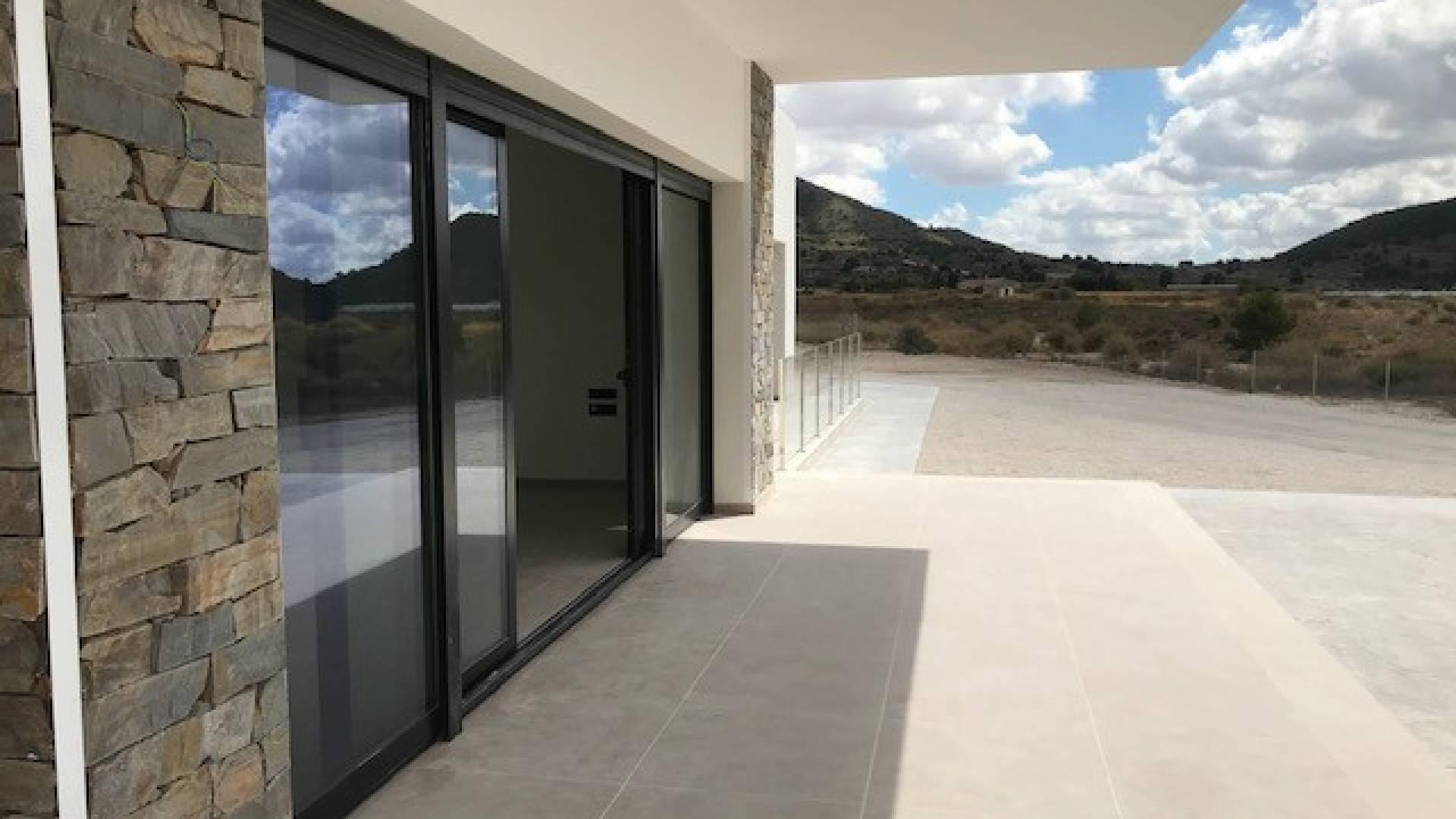 Nieuwbouw villa in La Romana, binnenland van Alicante in Medvilla Spanje