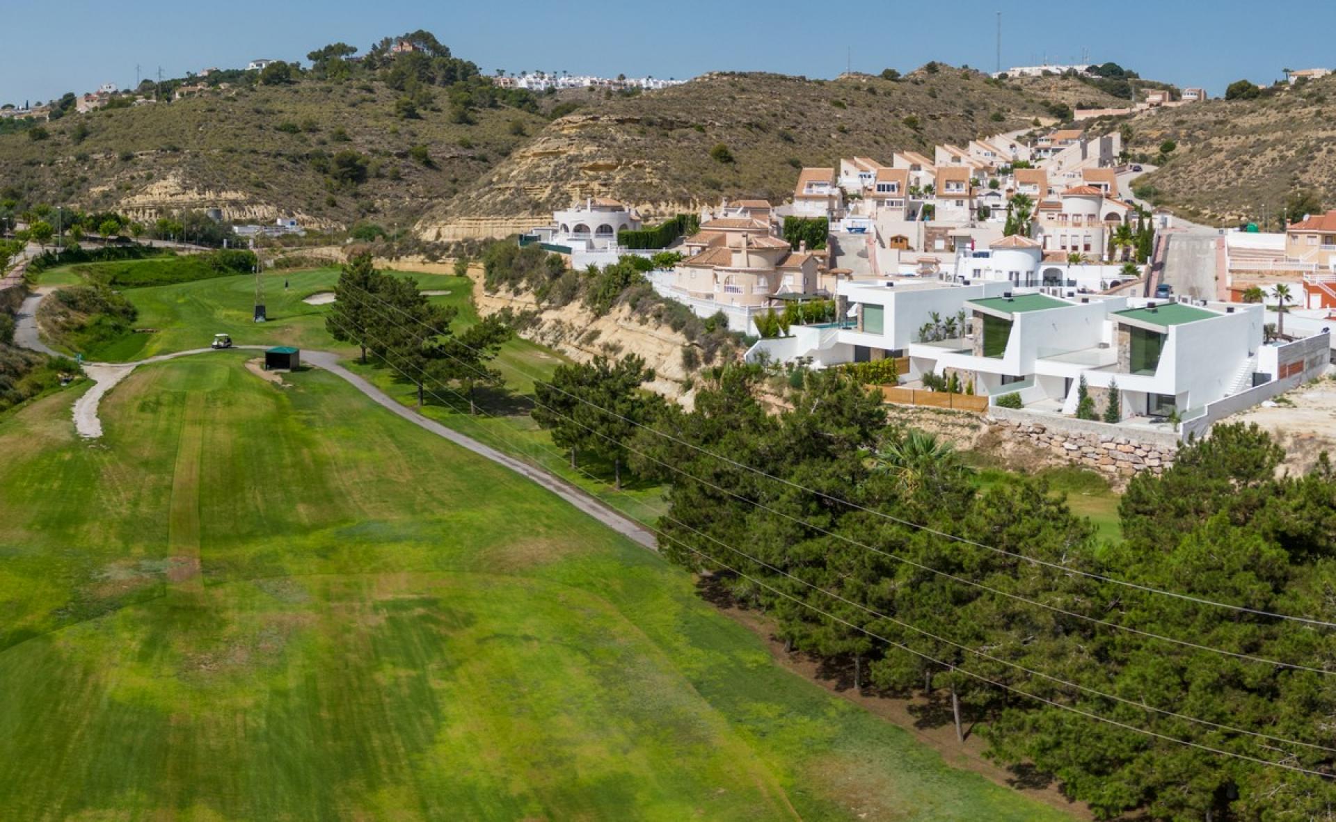 Luxe villa frontaal ligging La Marquesa golf, Rojales in Medvilla Spanje