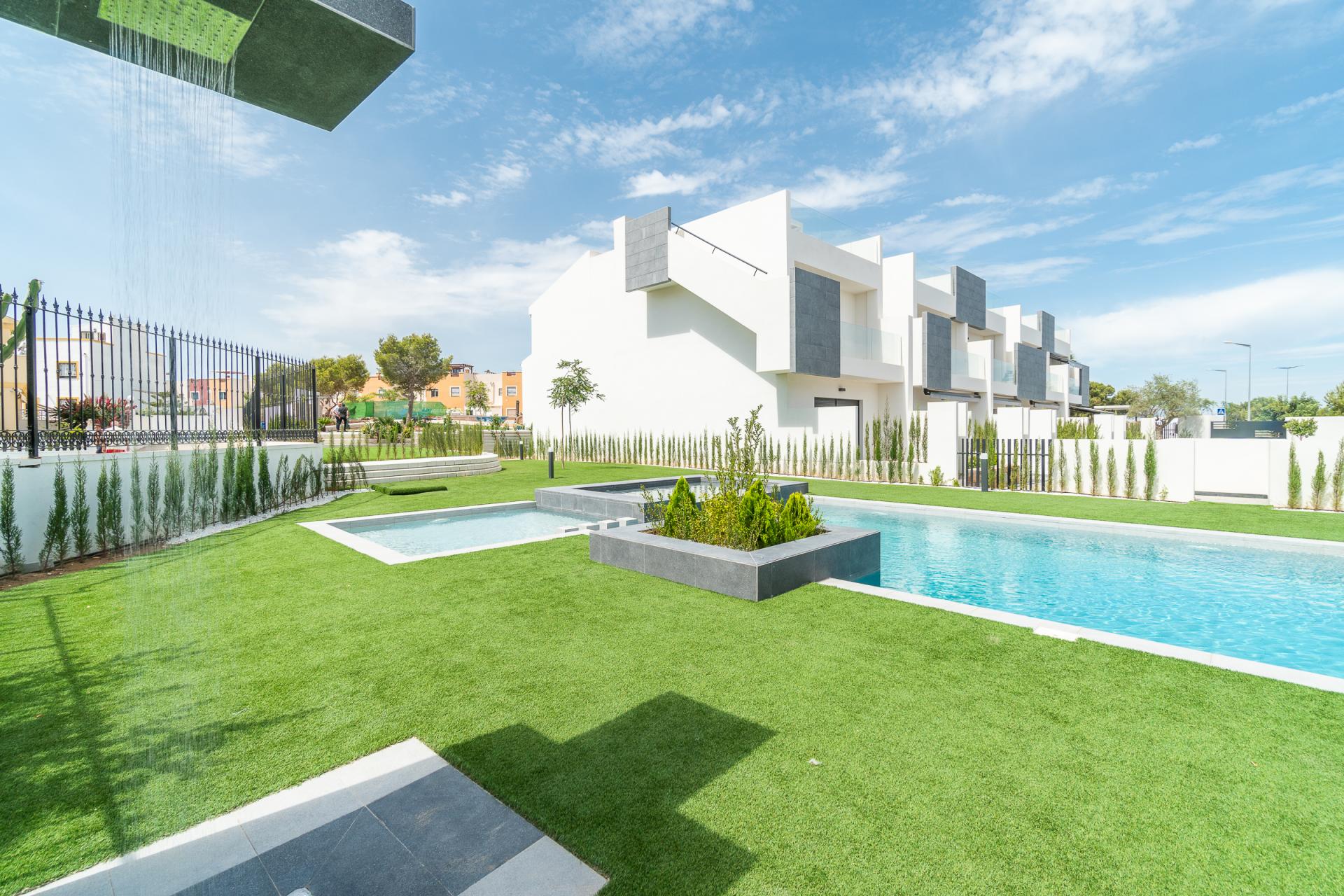 3 slaapkamer Appartement met tuin in Torrevieja - Nieuwbouw in Medvilla Spanje