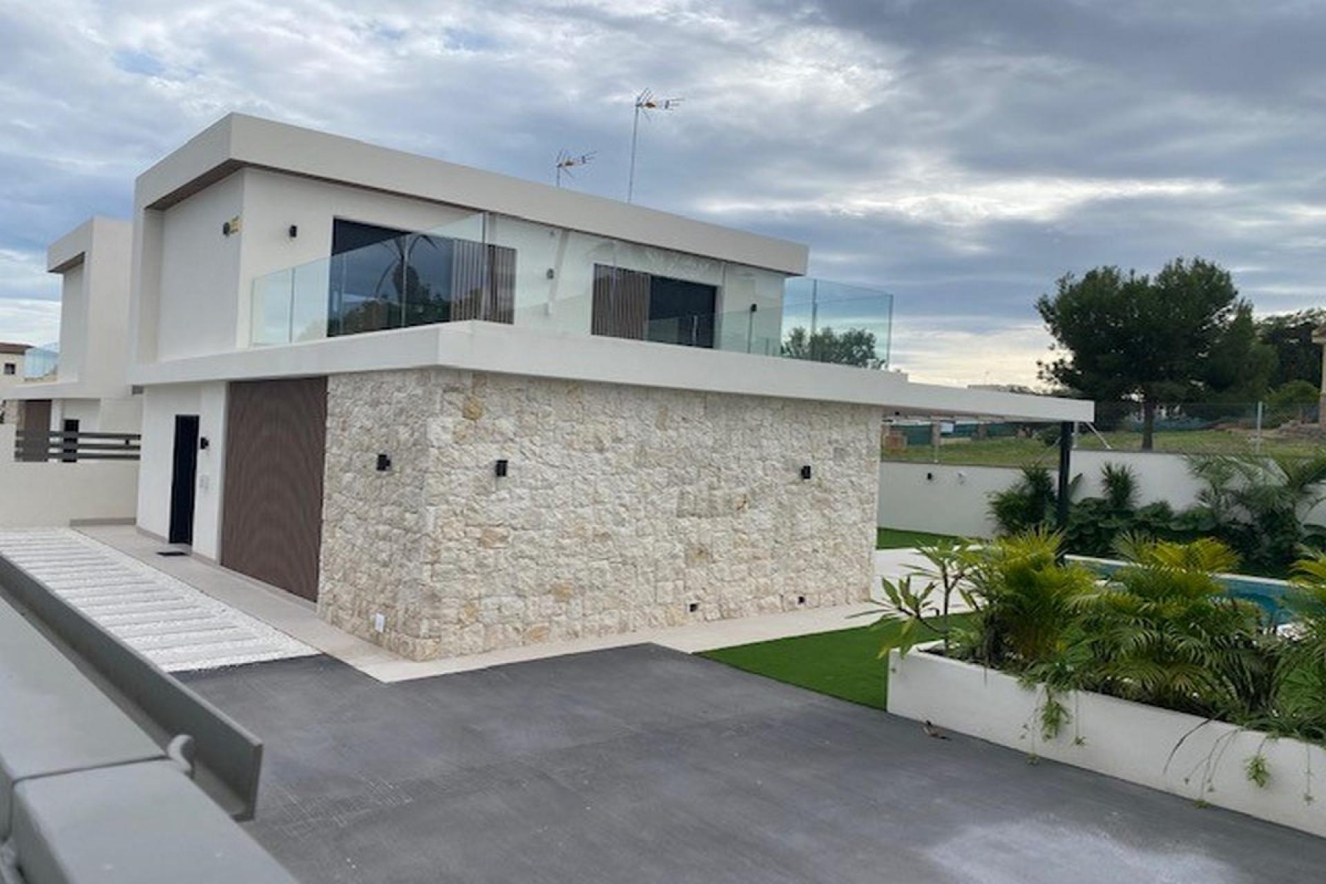 Vrijstaande nieuwbouw woningen in Lomas de Cabo Roig in Medvilla Spanje