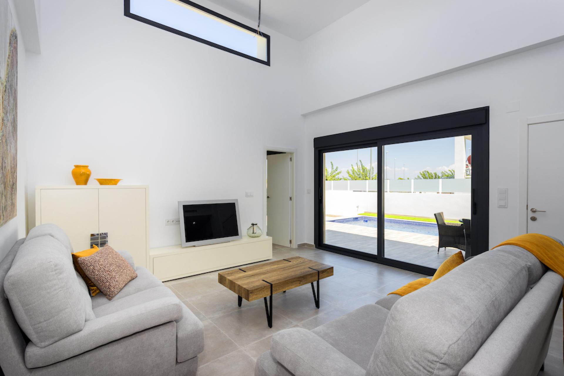 3 slaapkamer Geschakelde woningen in Daya Nueva - Nieuwbouw in Medvilla Spanje