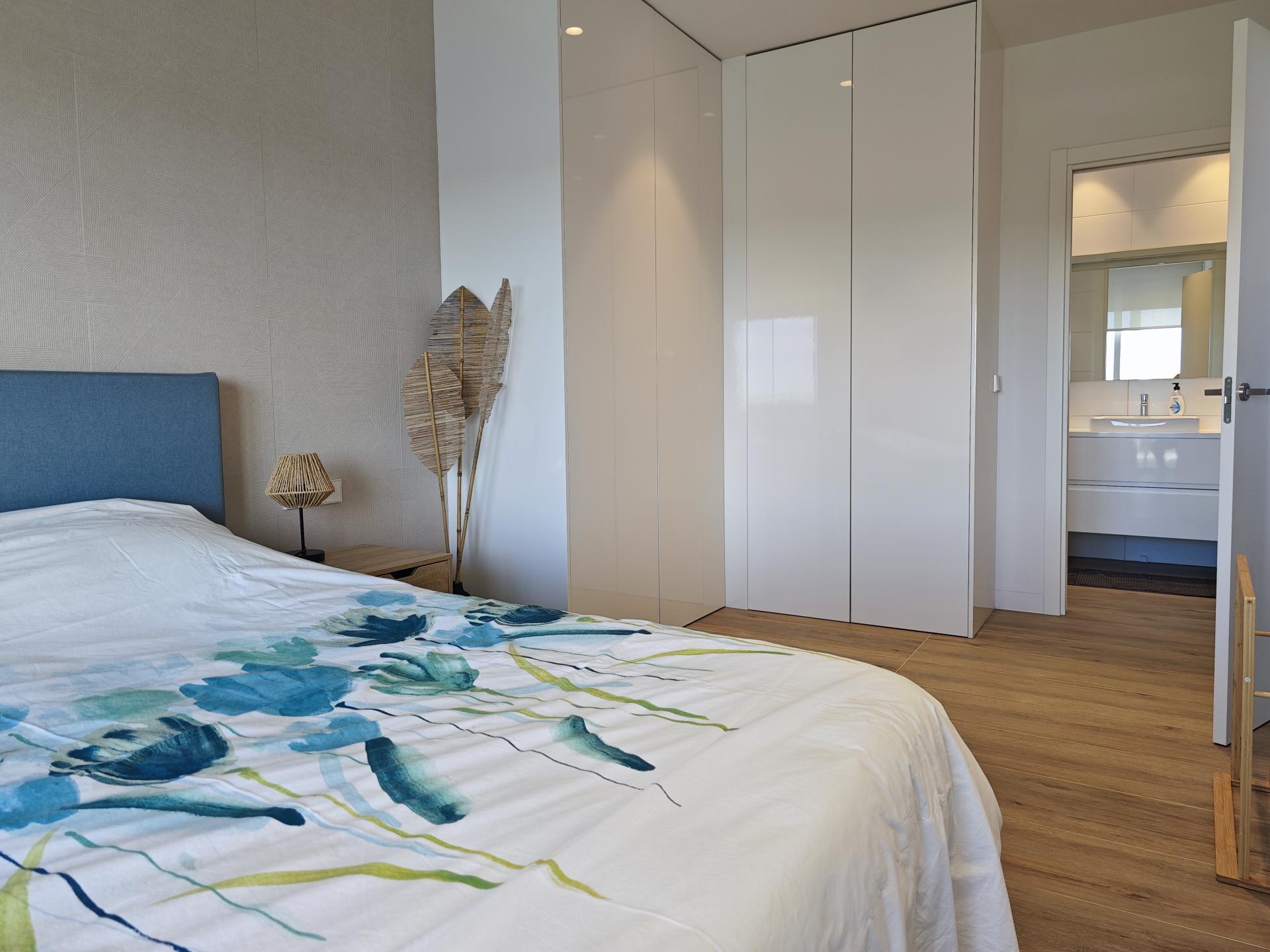 Luxe herverkoop appartement op Las Colinas Golf in Medvilla Spanje