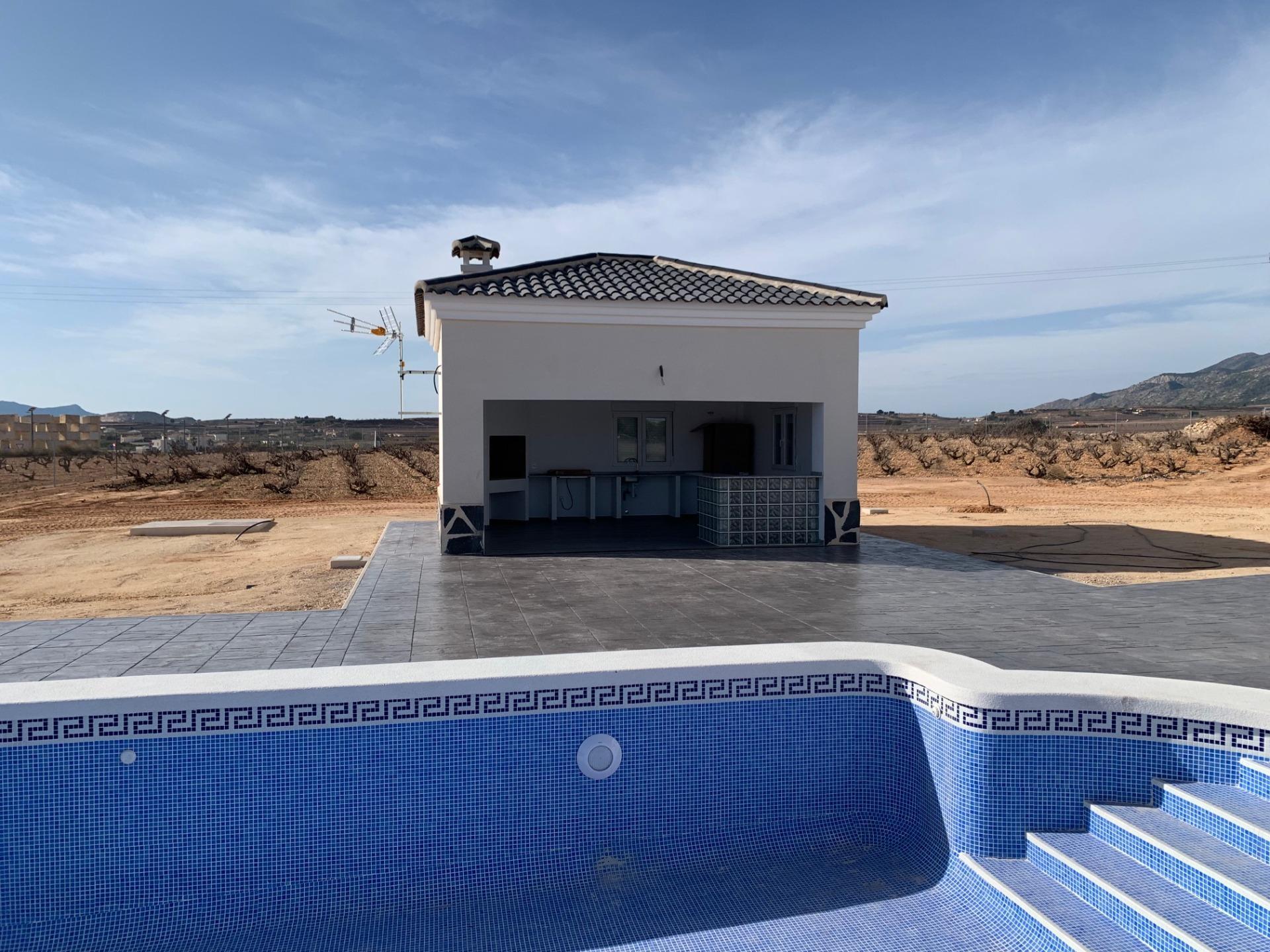 Luxe nieuwe villa's met zwembad inc. land, licenties Alicante, Pinoso in Medvilla Spanje