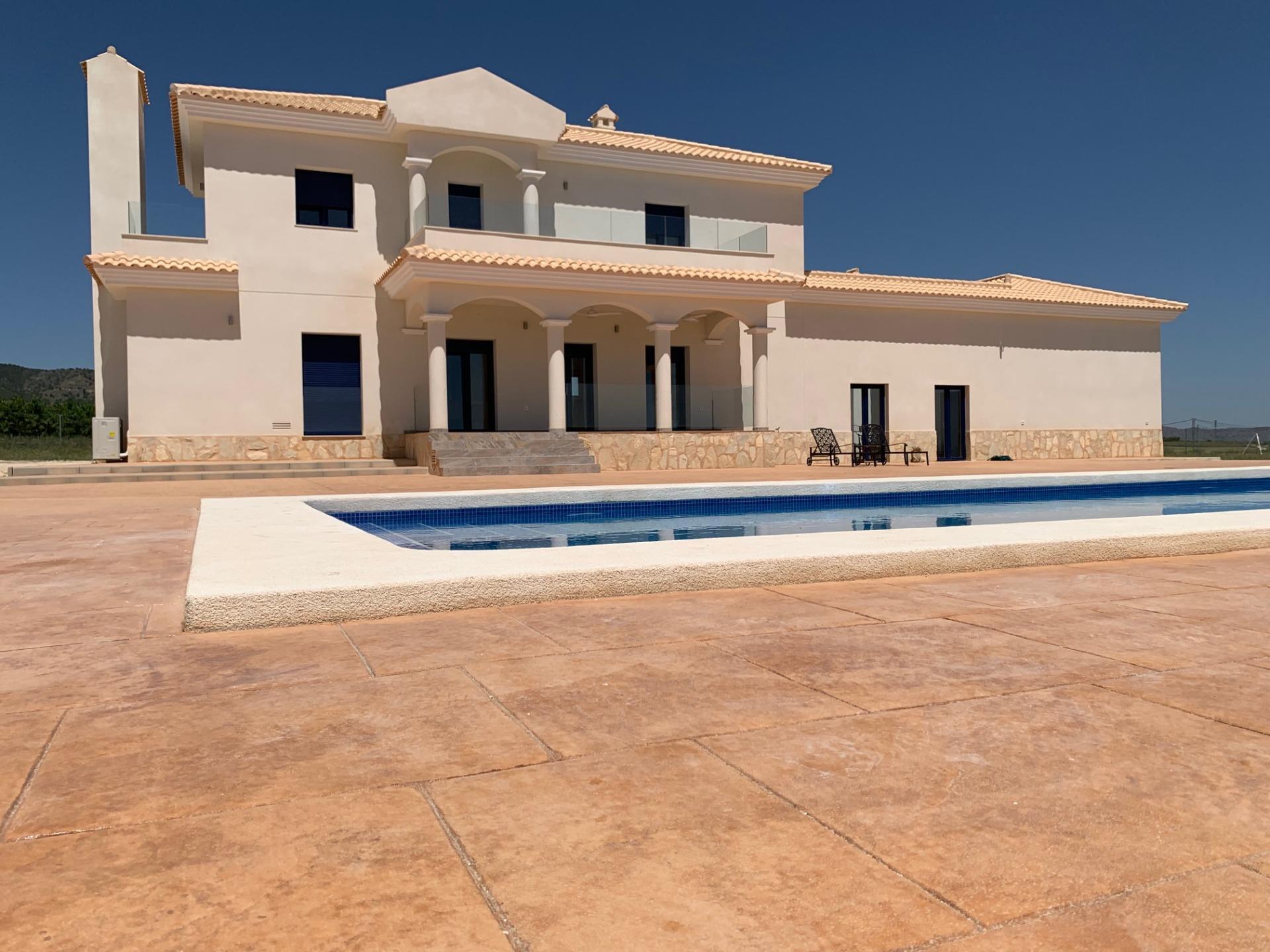 Luxe nieuwe villa's met zwembad inc. land, licenties Alicante, Pinoso in Medvilla Spanje